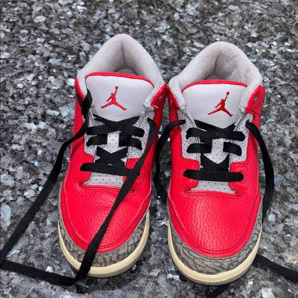 Boys sz 2 Jordan Sneakers - Picture 2 of 7